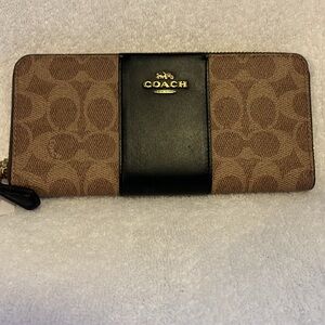 Coach signature pattern wallet